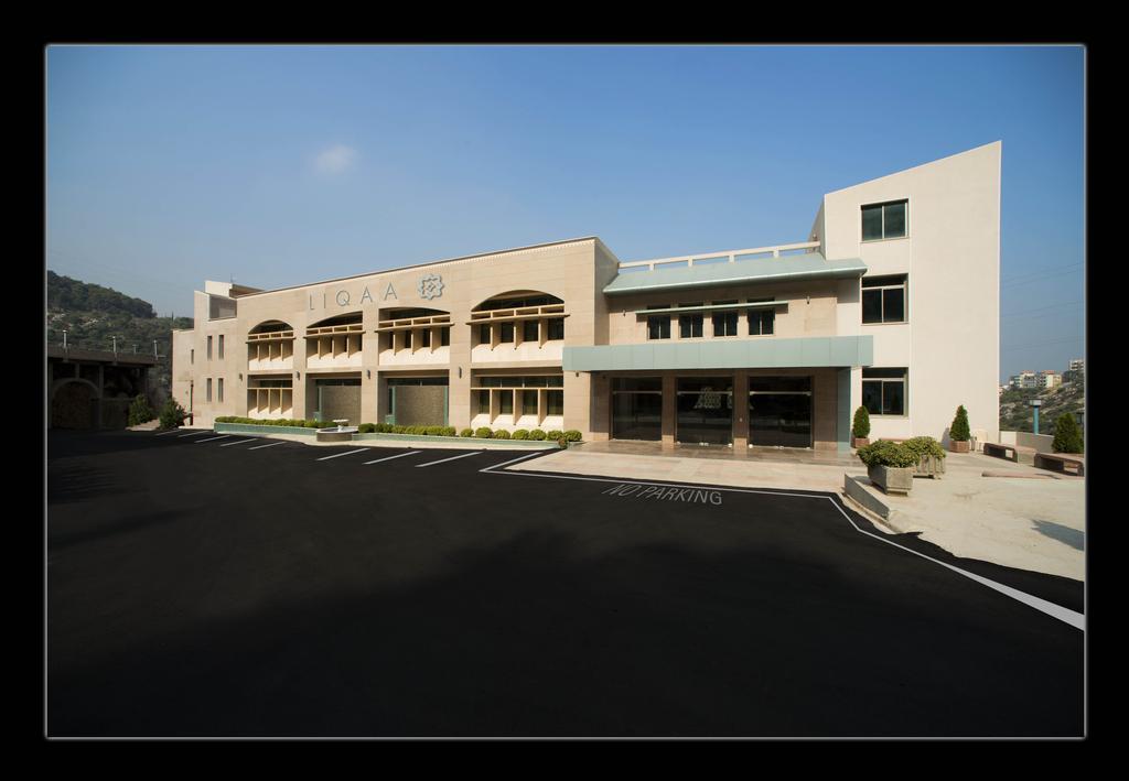 Liqaa Hotel Beirut Exterior photo