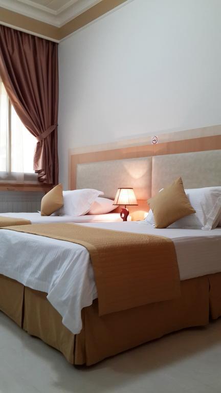 Liqaa Hotel Beirut Exterior photo