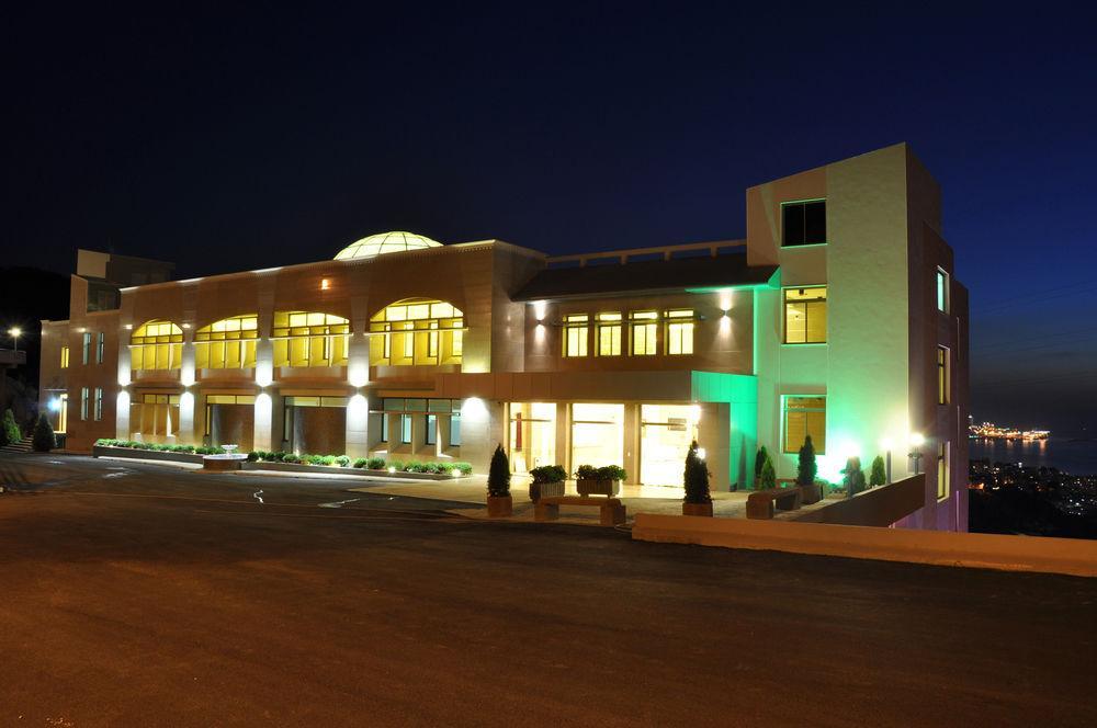 Liqaa Hotel Beirut Exterior photo