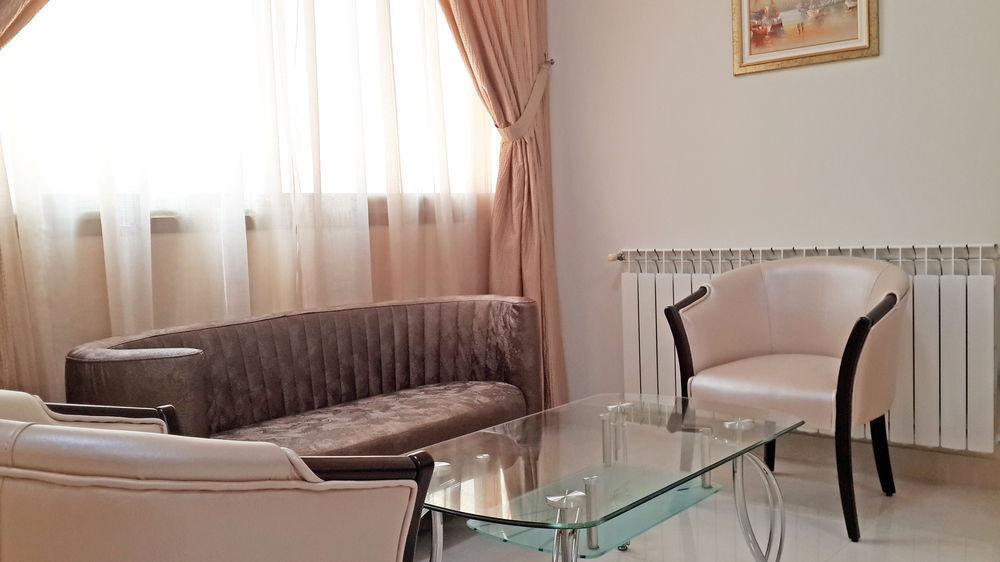 Liqaa Hotel Beirut Exterior photo