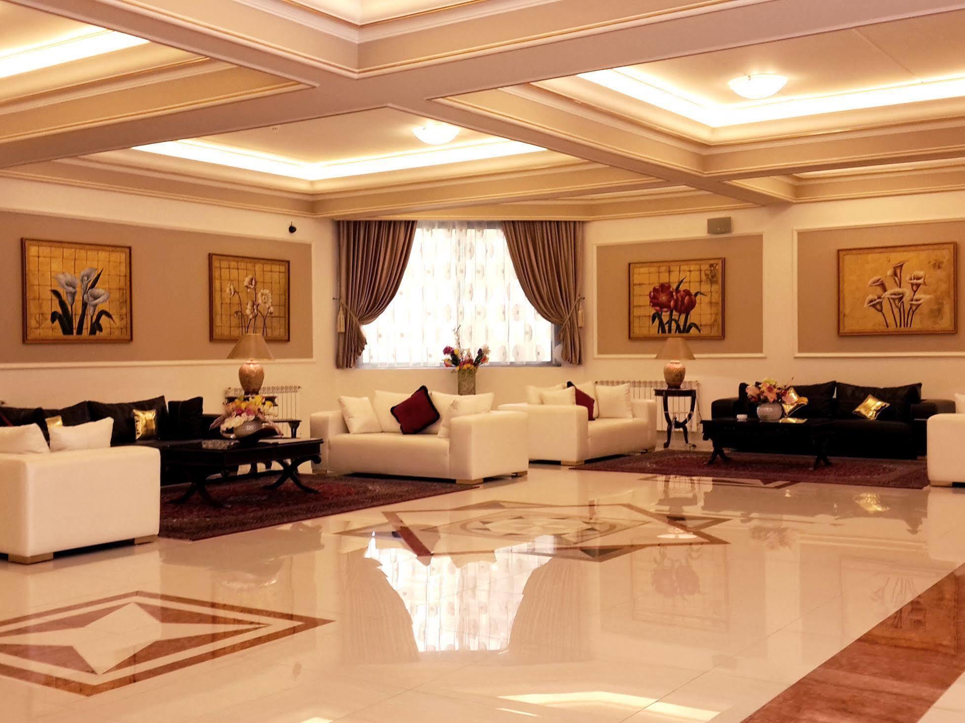 Liqaa Hotel Beirut Exterior photo