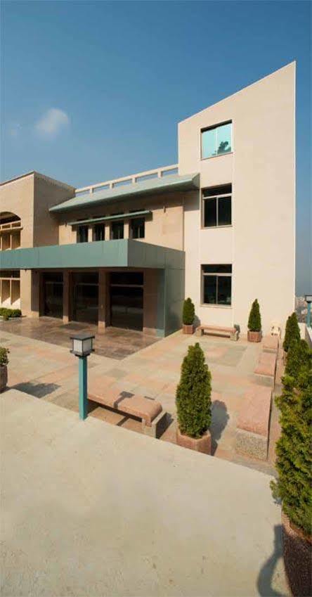 Liqaa Hotel Beirut Exterior photo